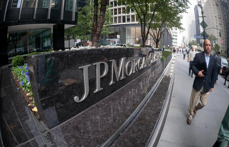 Read more about the article JPMorgan Chase is also paying tens of millions of dollars to escape a lawsuit over ties to Jeffrey Epstein