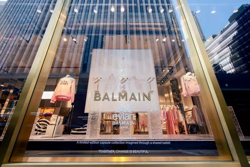 Read more about the article Balmain’s new clothing collection stolen like in the movies before the Paris fashion show
