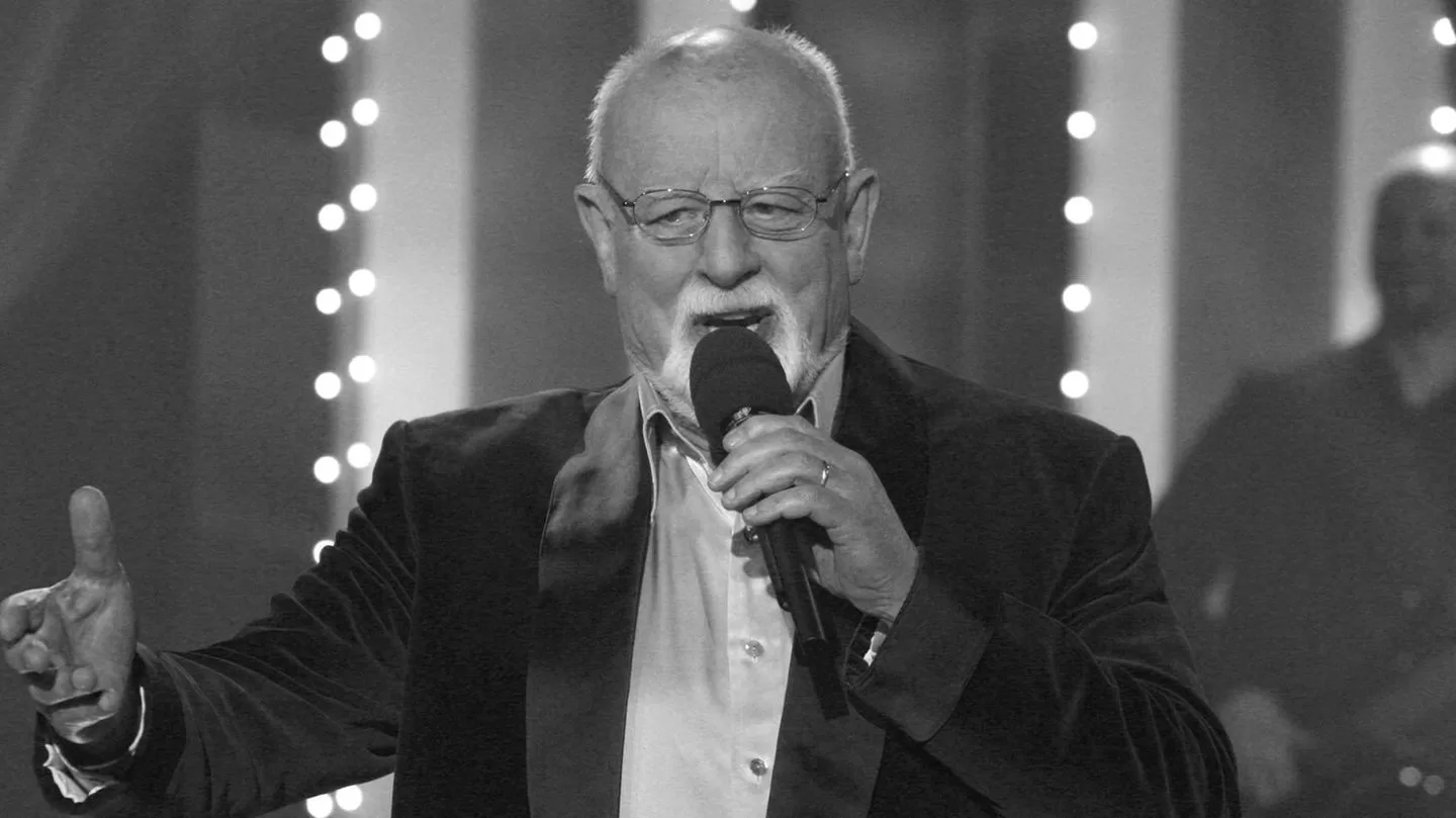 You are currently viewing Roger Whittaker: Music legend Roger Whittaker has died at the age of 87