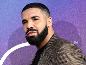 You are currently viewing Drake temporarily retires from music due to health problems