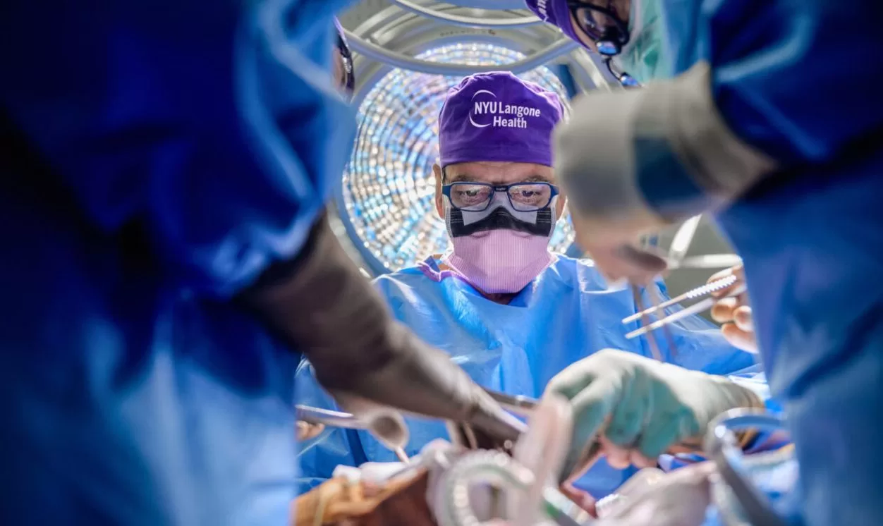 Doctors in NY perform the world's first eye transplant
