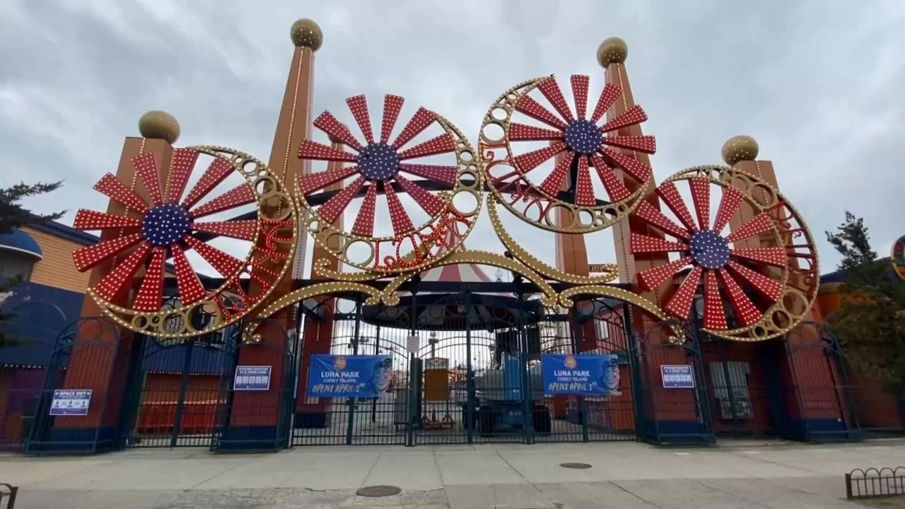 For the first time Luna Park will remain open in winter

