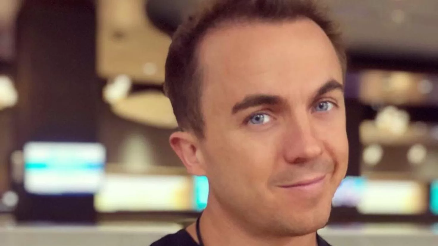 Frankie Muniz, from Malcolm in the Middle, surprises with his hair transplant
