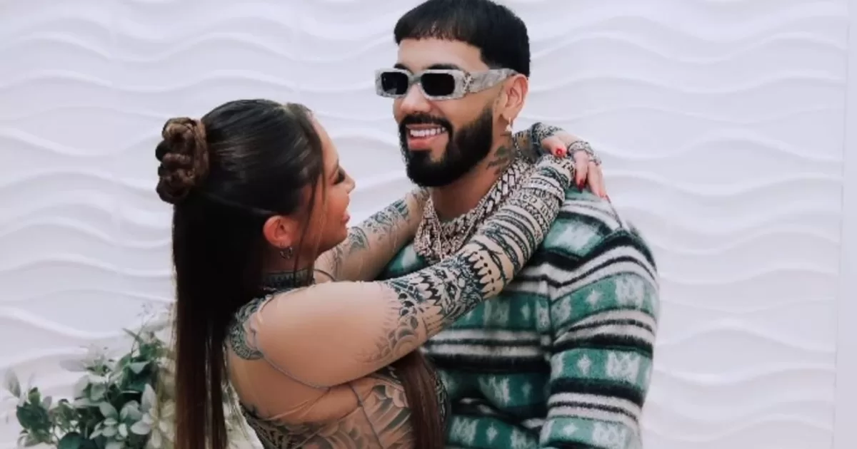  In pure Shakira style!  The daring look of Anuel AA's girlfriend on her birthday
