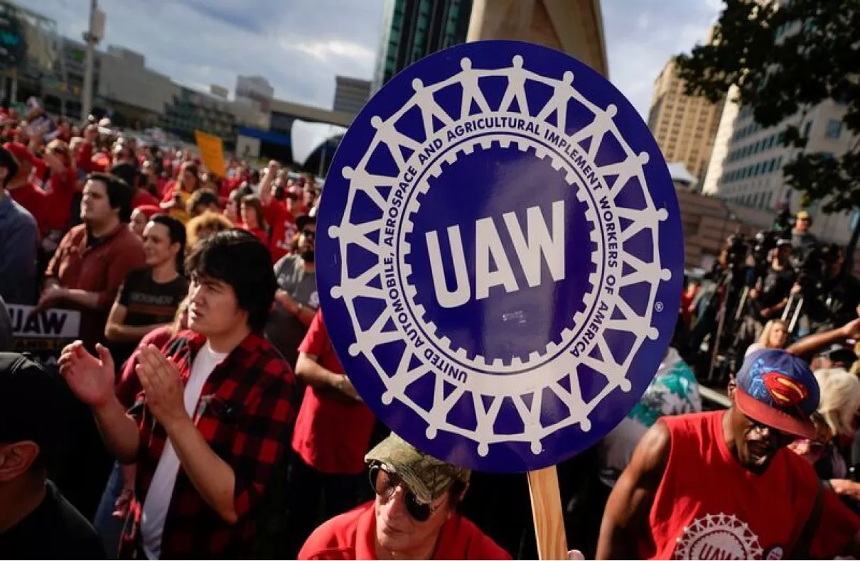 UAW Announces Drive to Organize Automakers