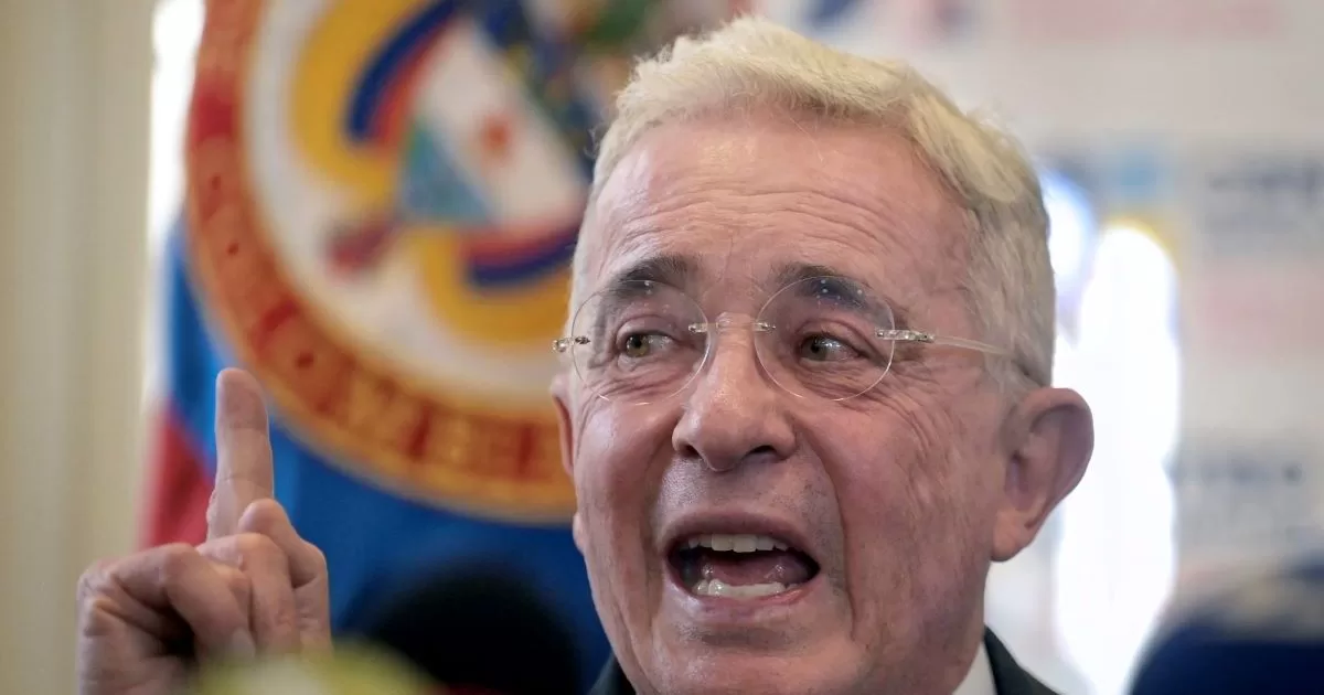Álvaro Uribe denounces the lack of impartiality of the Colombian justice system in his trial
