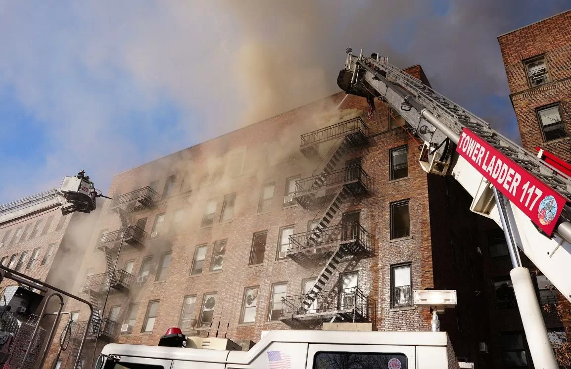 Building fire in Queens leaves more than 160 displaced
