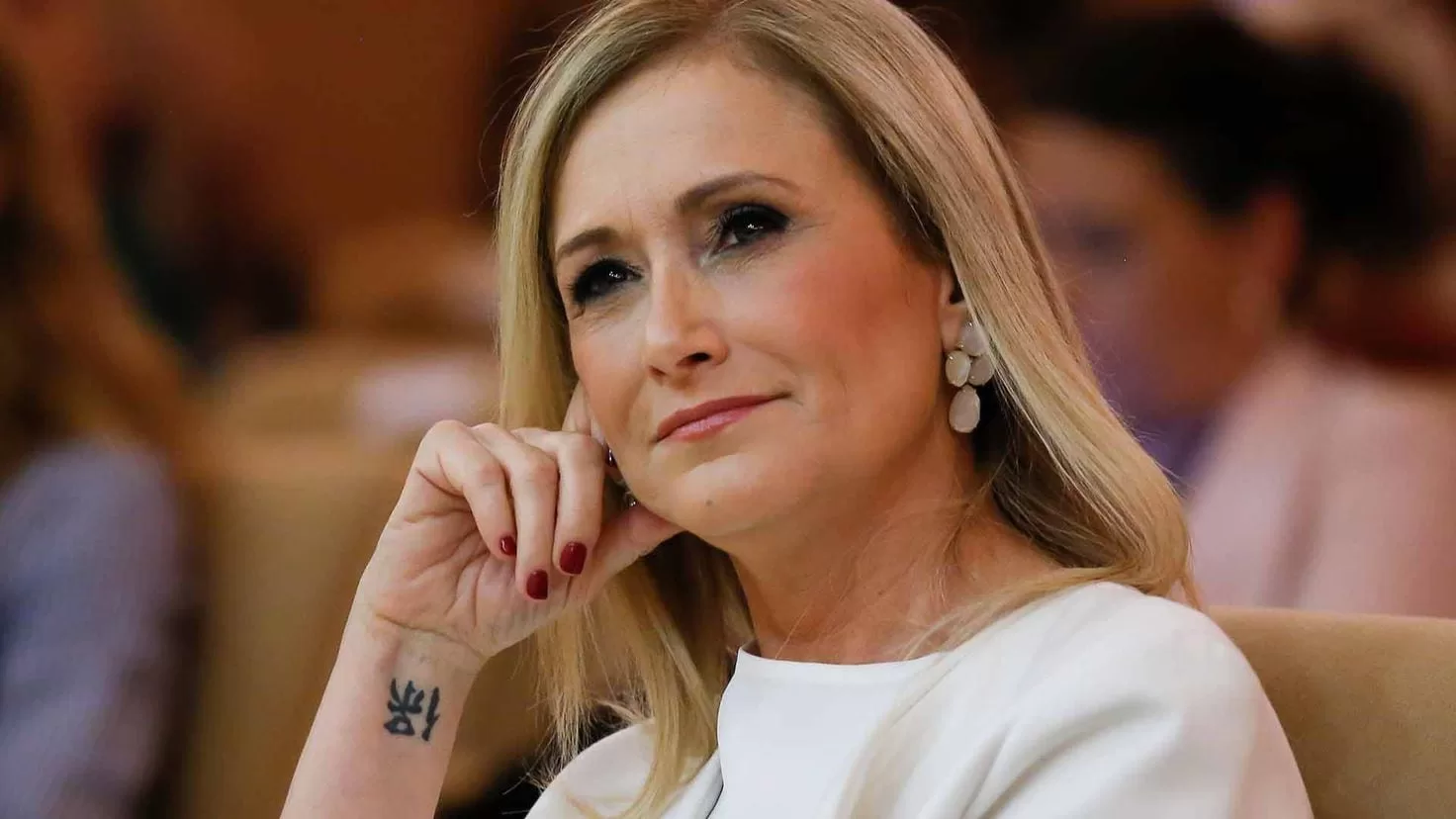 Cristina Cifuentes, on the tricks to avoid gaining weight at Christmas: Close your mouth and don't eat
