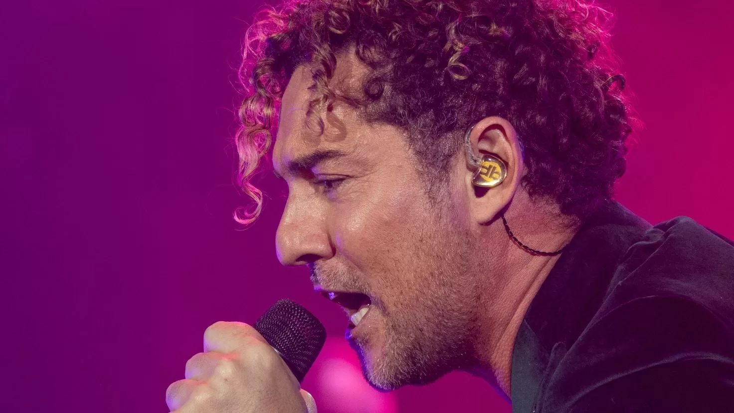 David Bisbal says goodbye to 2023 by sweeping Wizink: emotion and music for two hours

