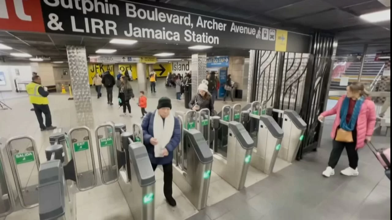 MTA installs new access doors at station in Queens
