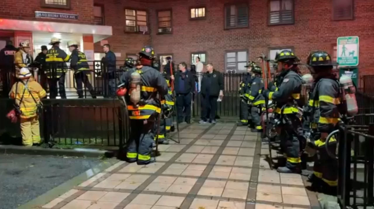 Man dies after fire in Bronx home
