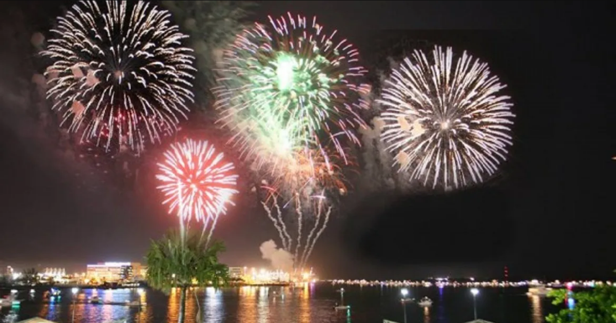 Miami prepares to celebrate the arrival of the new year in Bayfront Park
