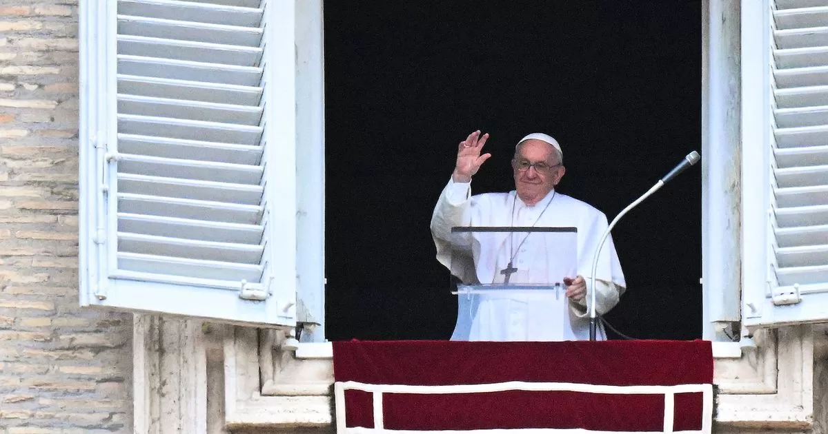 Pope Francis asks those interested in wars to listen to the voice of conscience
