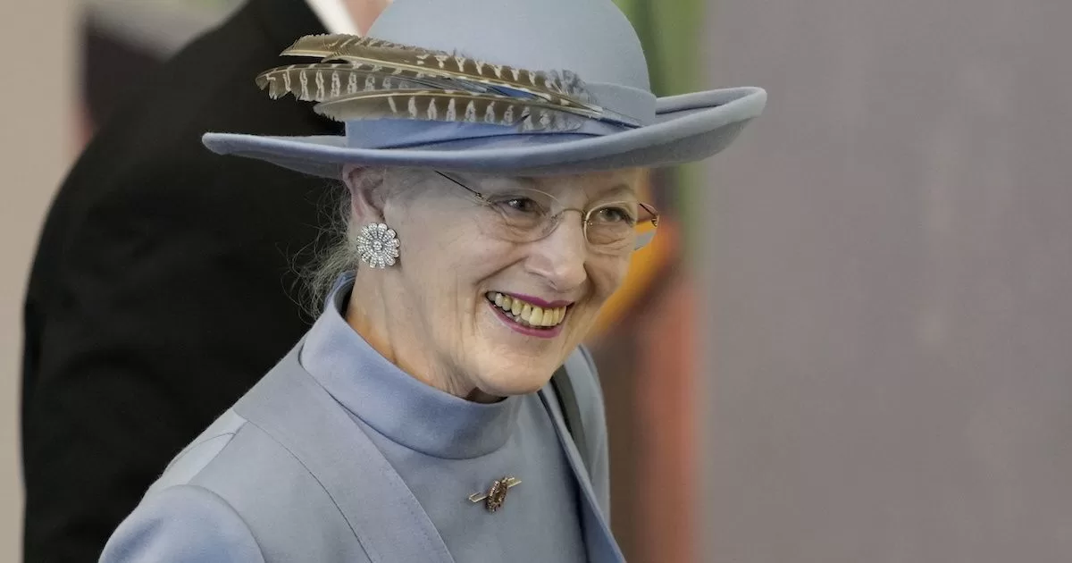 Queen of Denmark announces that she will abdicate the throne on January 14
