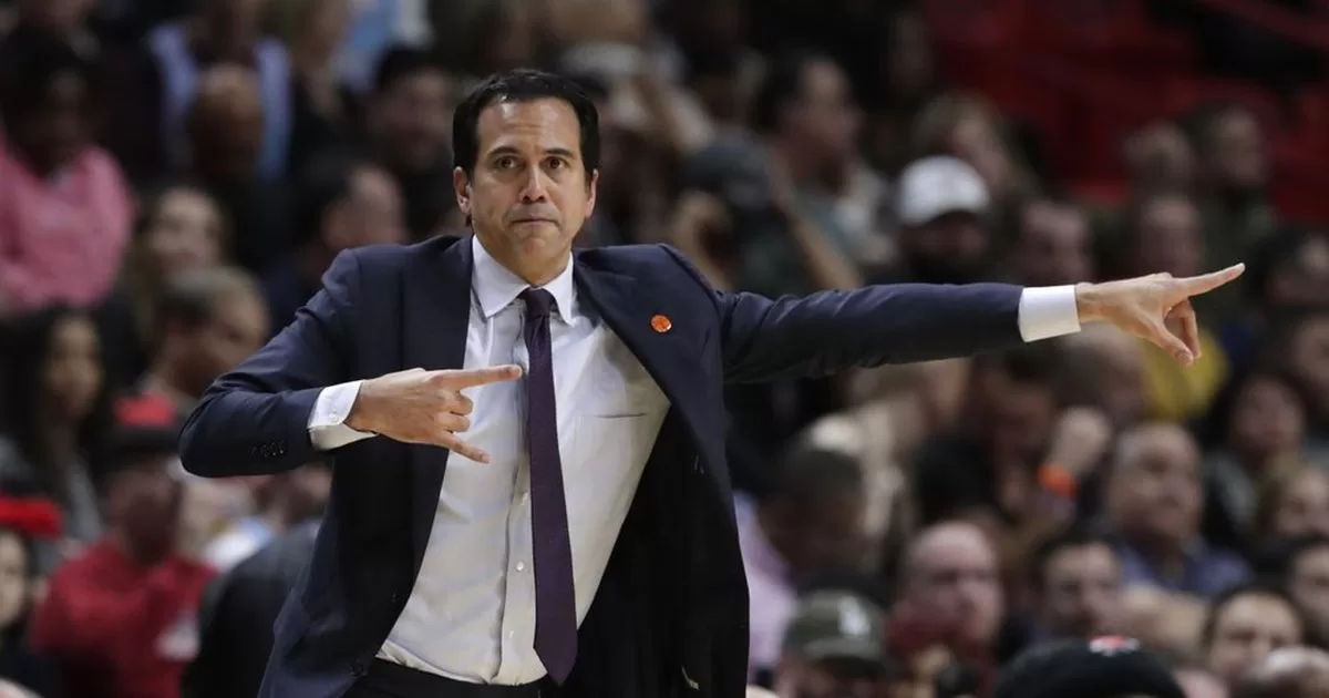 Spoelstra reaches 9 wins on Christmas with the Heat's victory against the 76ers
