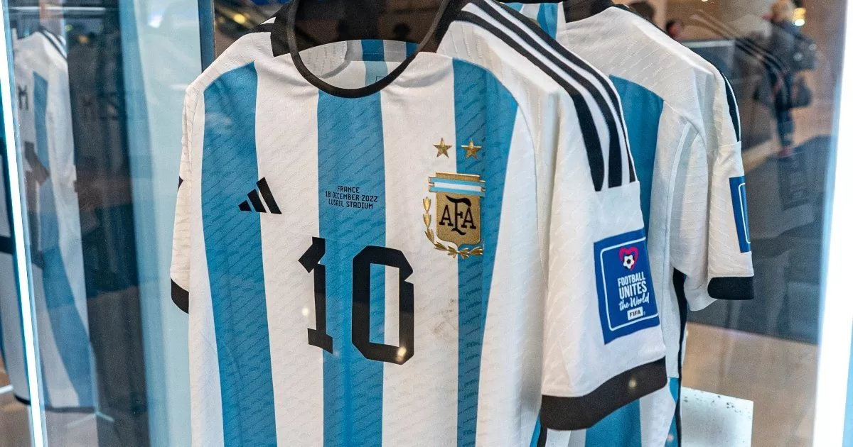 T-shirts that Messi wore in the World Cup are auctioned for $7.8 million
