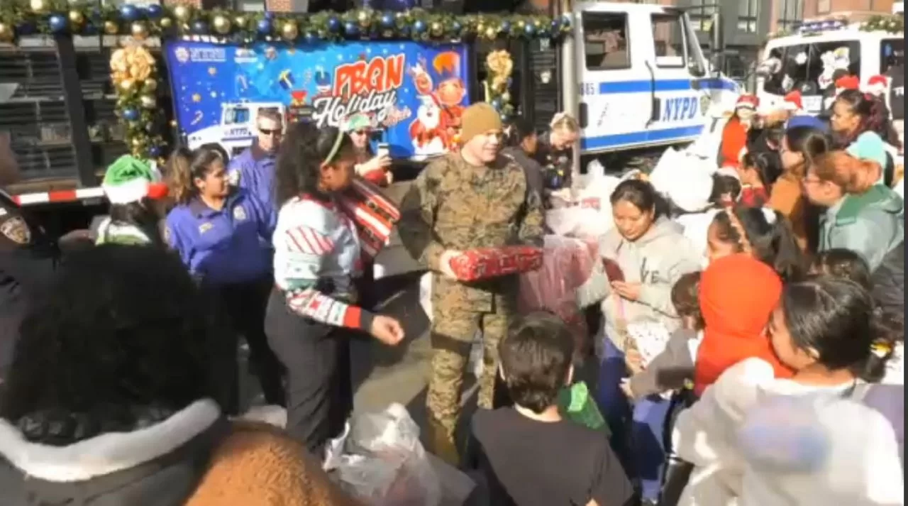 The NYPD distributes gifts to underprivileged children
