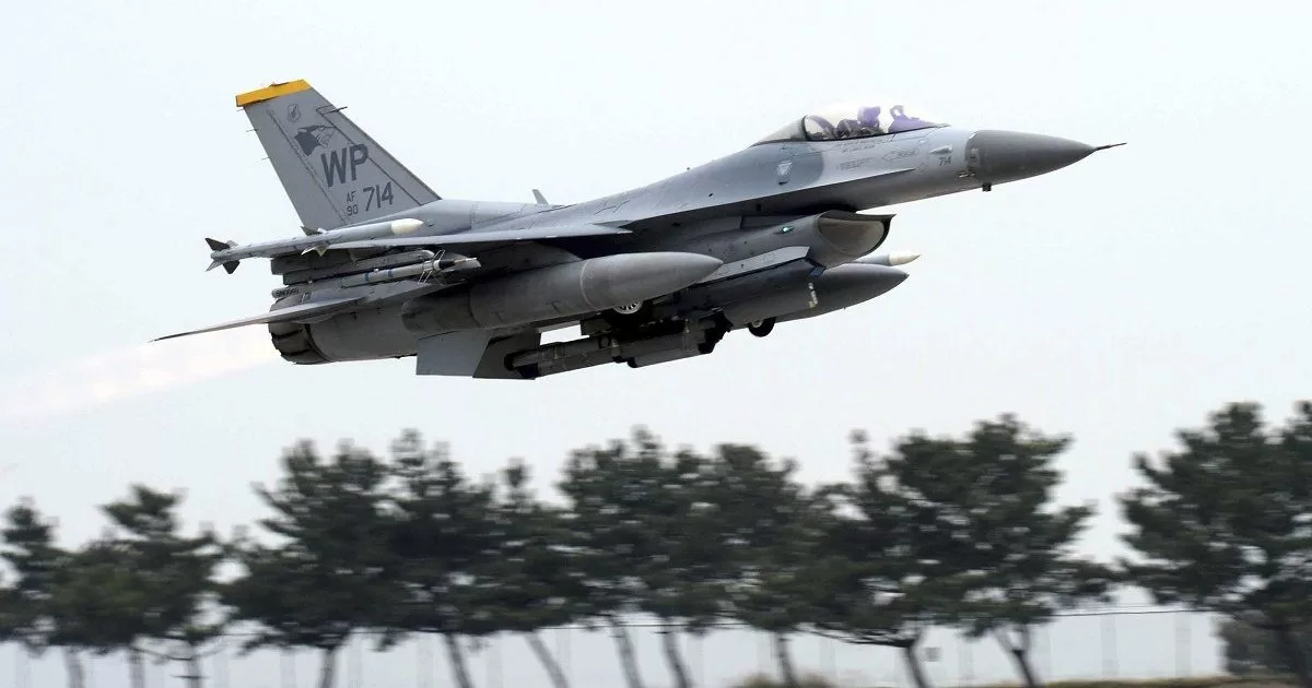 US pilot jumps from his F-16 before it crashes into the sea near South Korea
