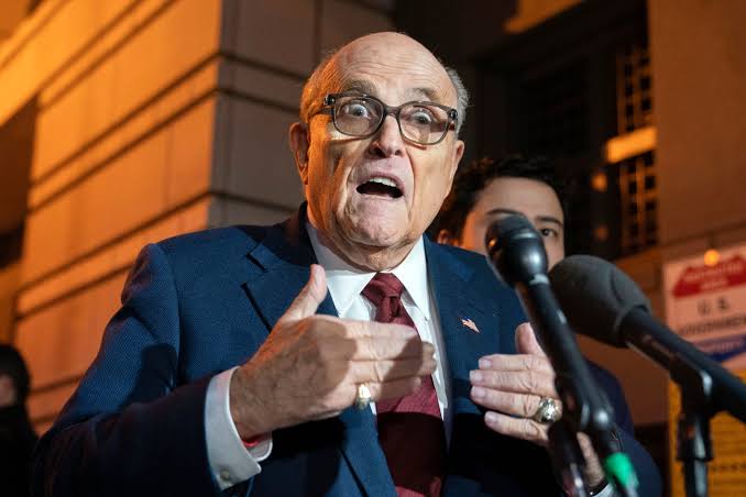 You are currently viewing During the defamation damages trial, the judge chastised Giuliani for the “defamatory” remarks he made about Georgia election workers.