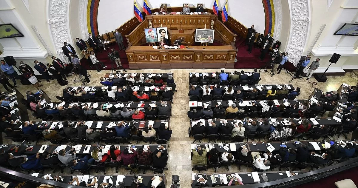 Chavista Parliament takes criticized bill on NGOs to public consultation
