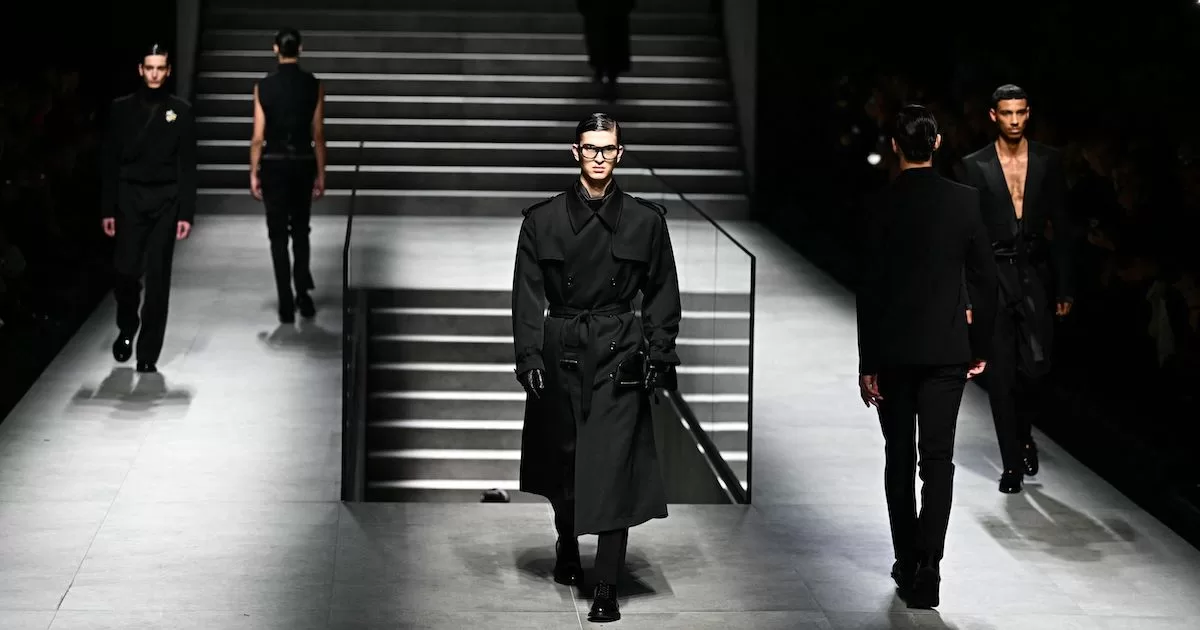 Dolce & Gabbana exalts black and elegance on the Milan catwalk
