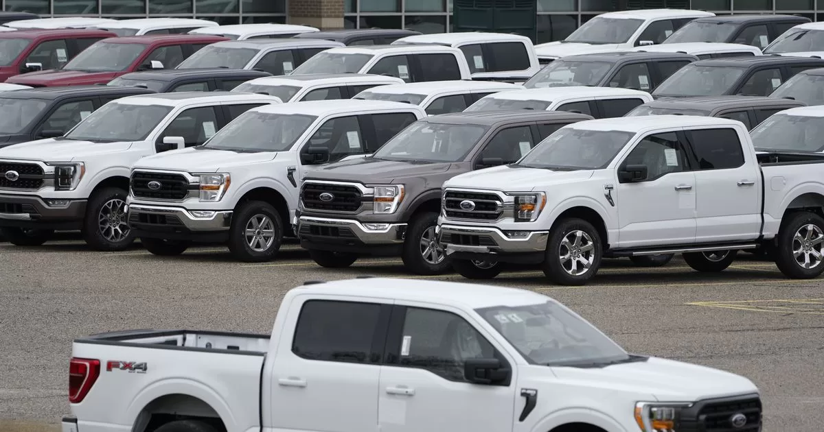 Ford recalls almost 1.9 Explorer trucks to secure parts
