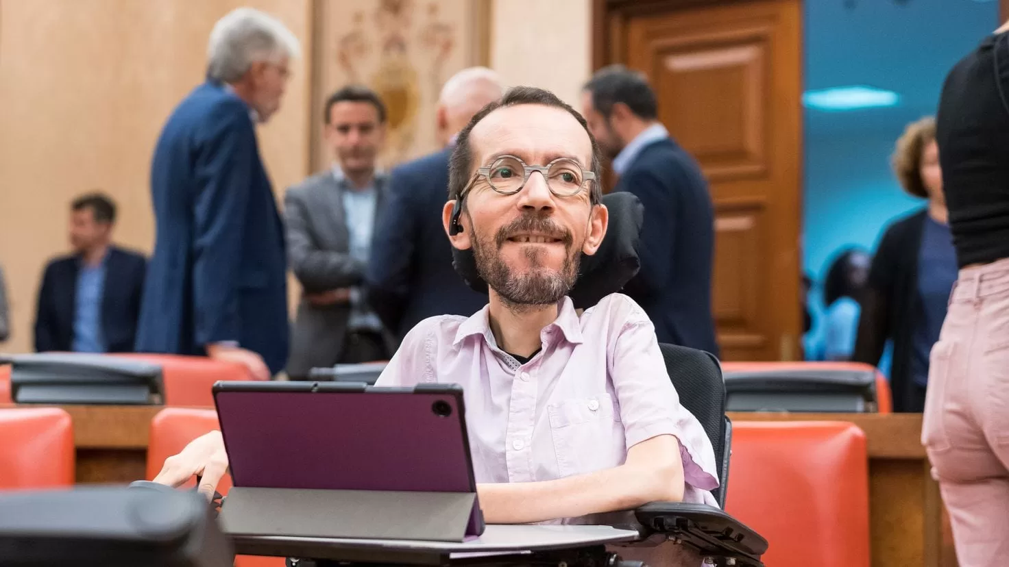 Pablo Echenique's wife breaks her silence: how they met, their wedding, their coexistence
