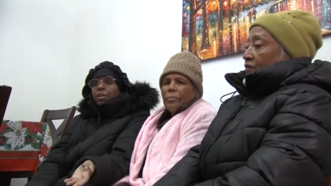 Residents denounce the lack of heating and hot water
