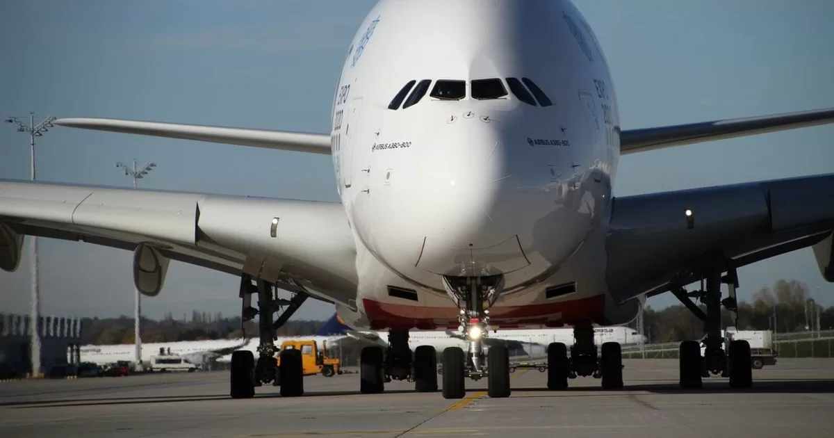 The largest passenger plane in the world turns 19

