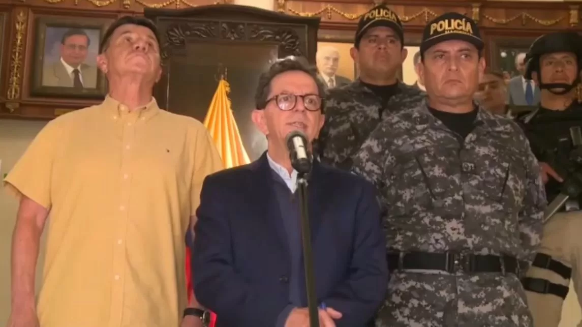 They are looking for a drug kingpin from Ecuador
