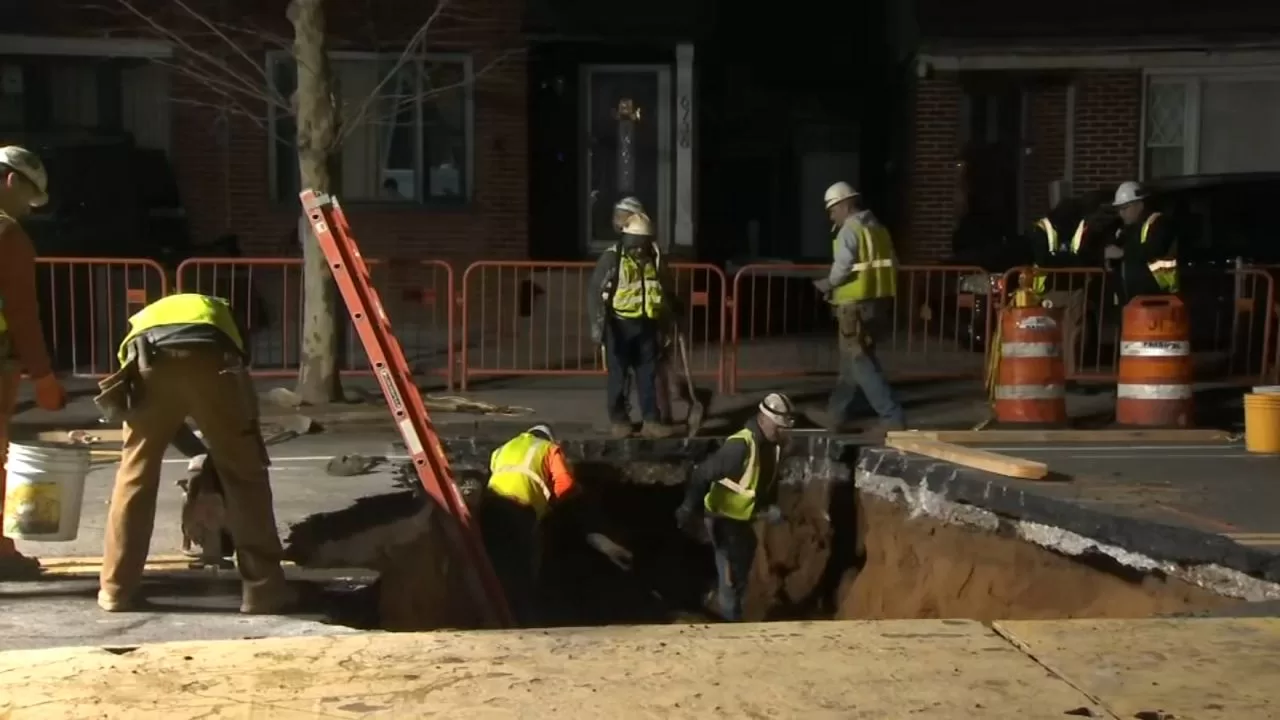Water and electricity service restored due to sinkhole
