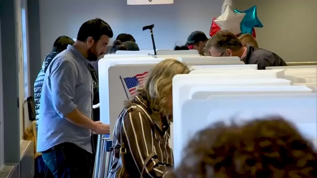 Court rejects law that gives non-citizens the right to vote
