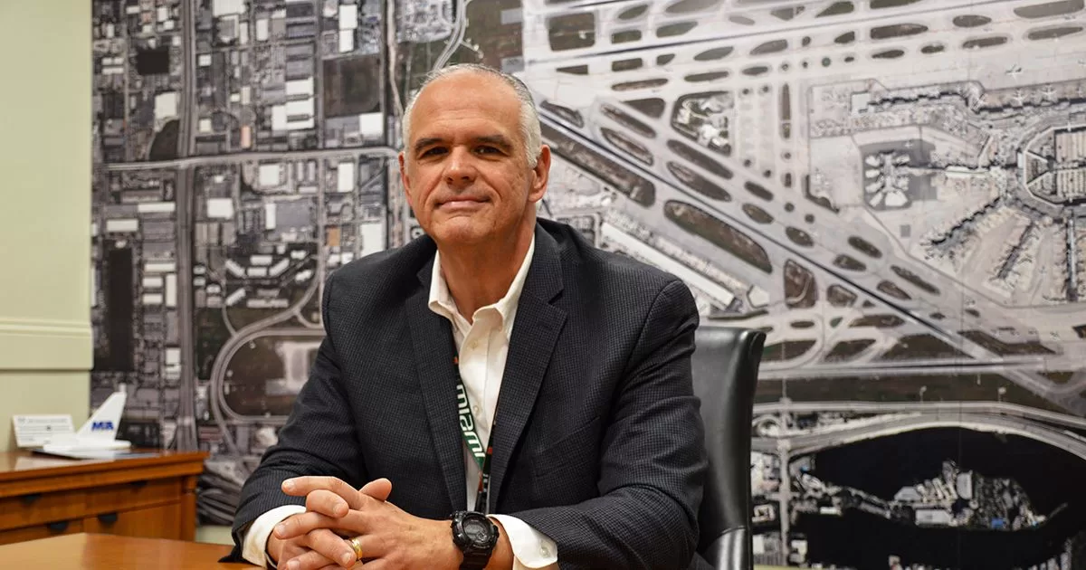 Director of Miami Airport discovers the present and future of its facilities
