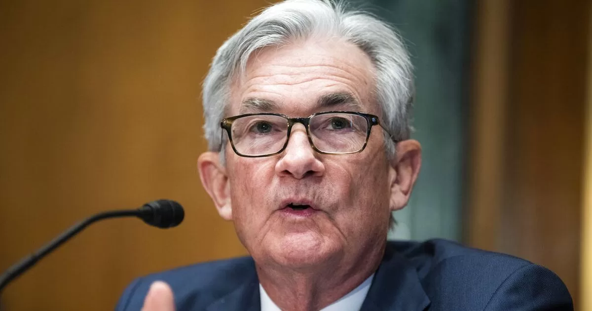 Federal Reserve officials prefer caution on interest rates
