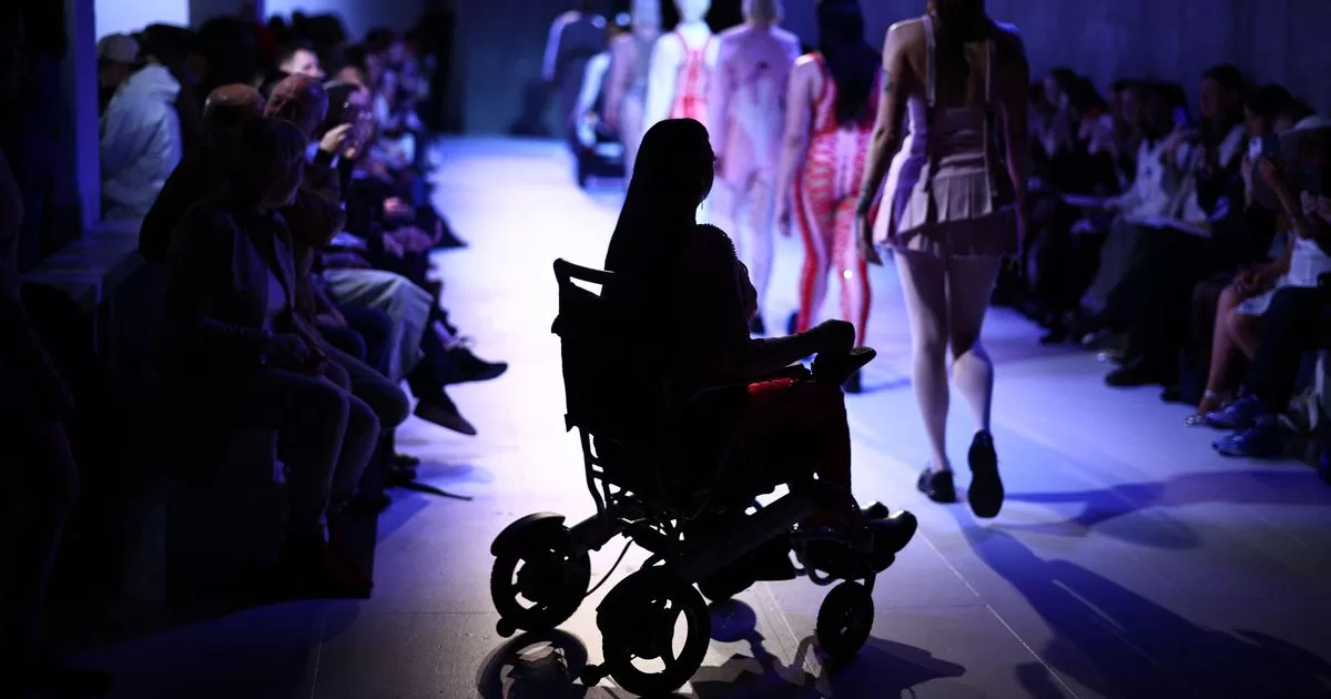 London Fashion Week turns 40 in a difficult economic context
