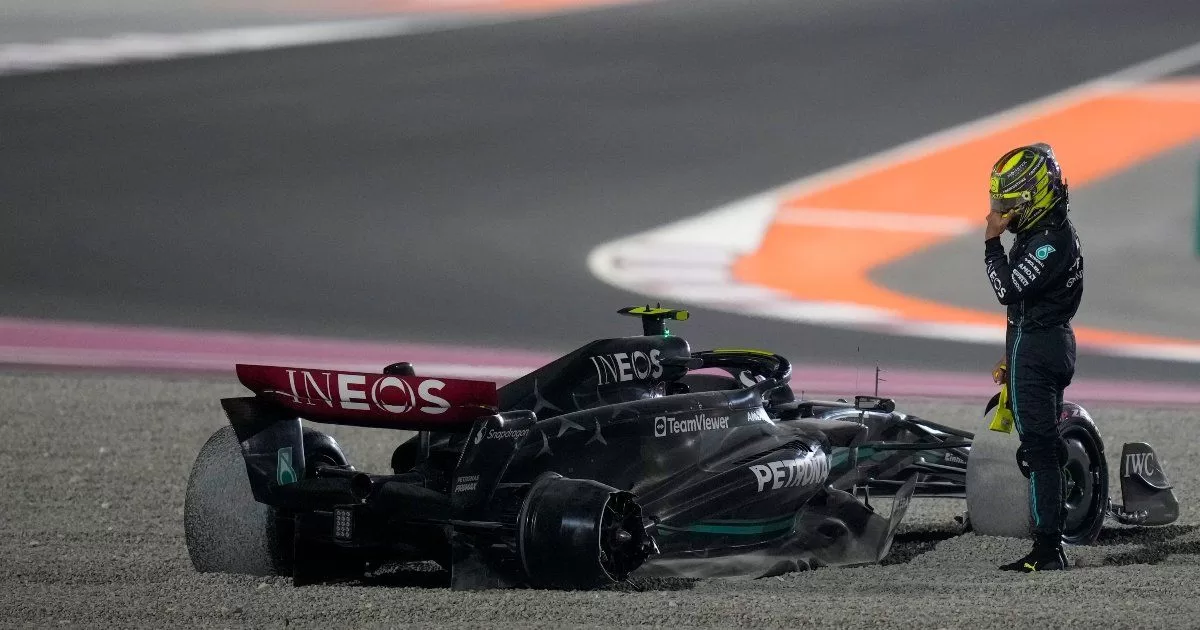 Mercedes suffers Hamilton's departure like a bucket of cold water
