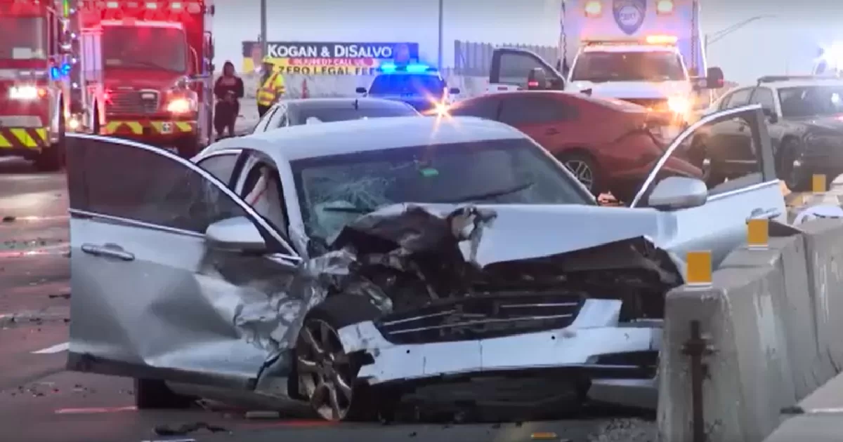 Multiple accident leaves one dead and closes traffic for a few hours on I-95 in Fort Lauderdale
