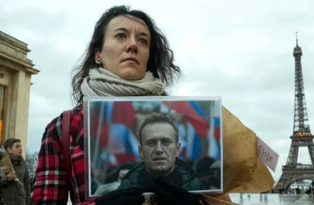 Pressure grows in Russia for Navalny's remains to be returned
