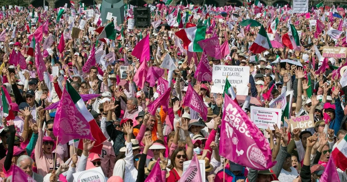 Thousands of citizens demonstrate to demand free voting in Mexico
