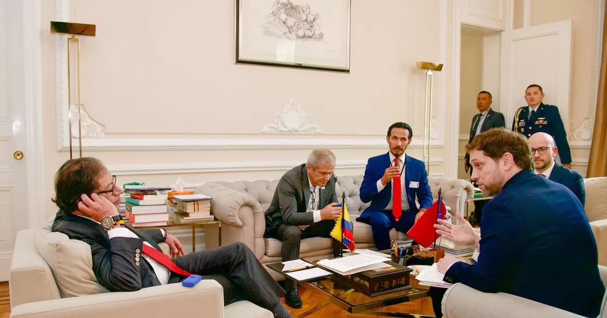 US envoys ask Petro for advice on Maduro

