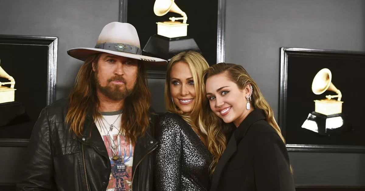 What is the reason why Miley Cyrus left her father Billy Ray?
