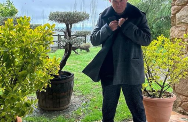 Alejandro Sanz's family vacation for Easter: his Peaky Blinders look and a surprise guest
