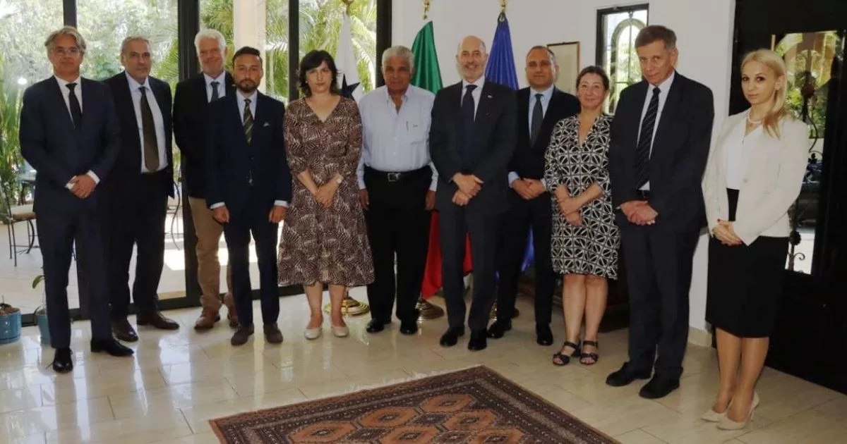 Ambassadors of the European Union meet with presidential candidate of Panama

