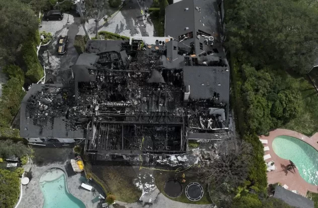 Cara Delevingne's mansion destroyed by fire in Los Angeles
