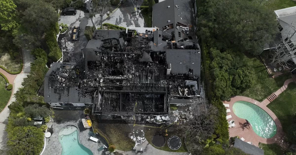 Cara Delevingne's mansion destroyed by fire in Los Angeles
