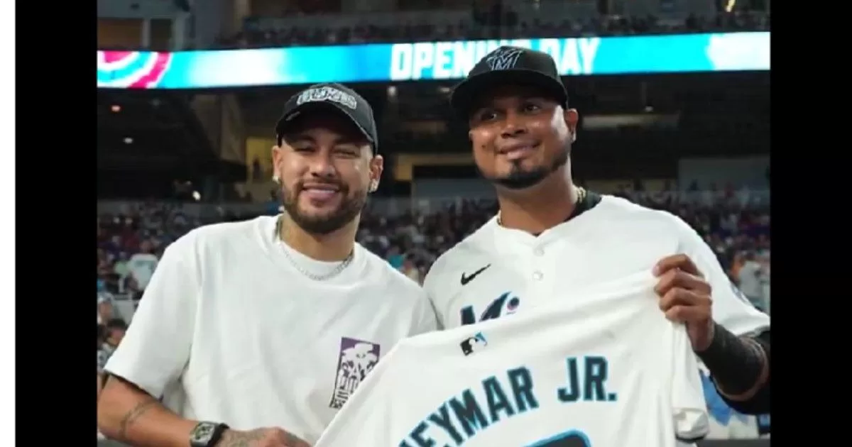Neymar throws out the first pitch at the Miami Marlins game
