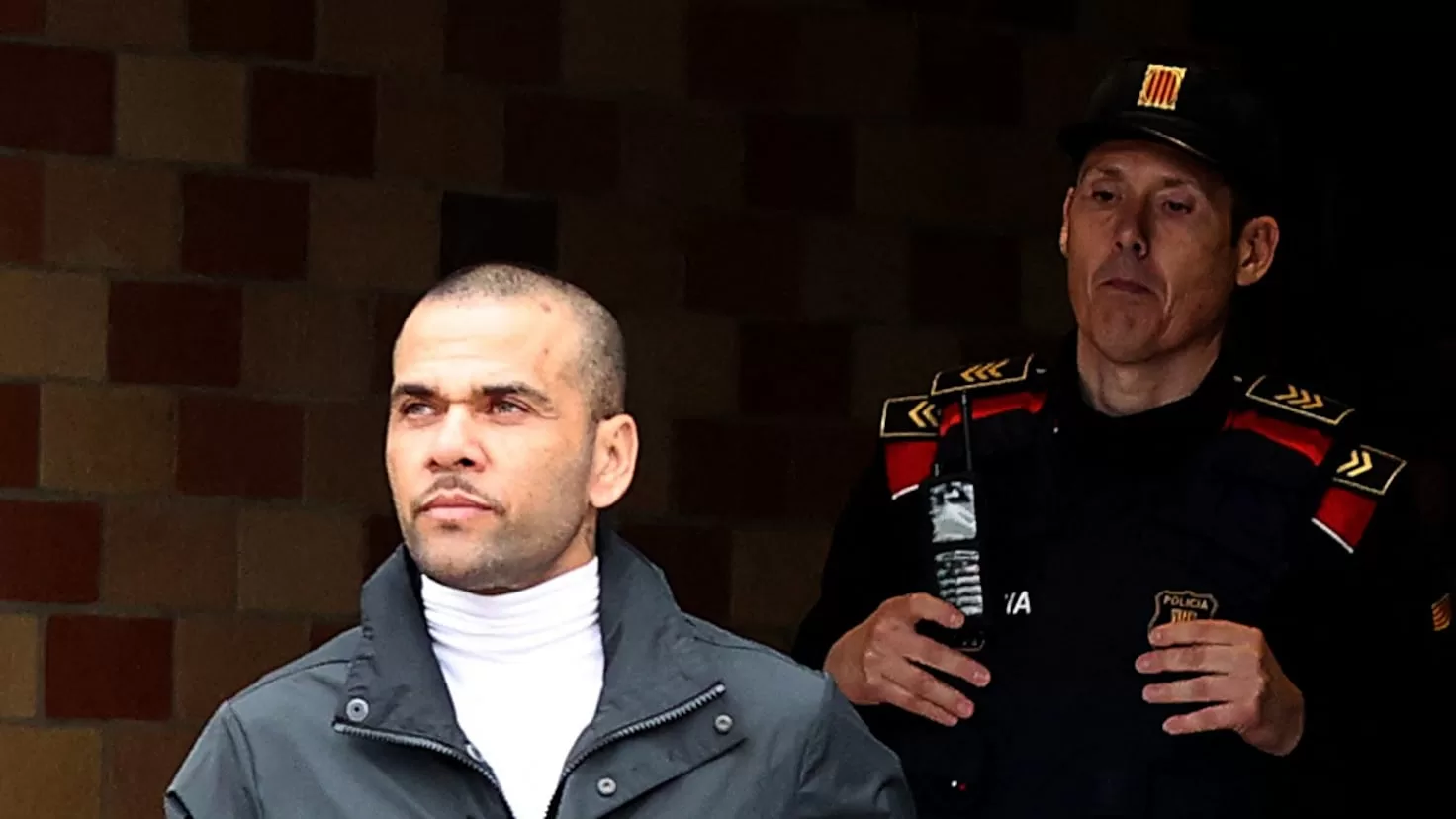 The measures that Dani Alves must follow to comply with provisional freedom
