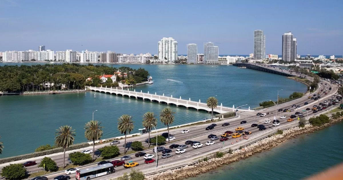 They reveal that Miami-Dade was the county that received the largest number of foreign residents
