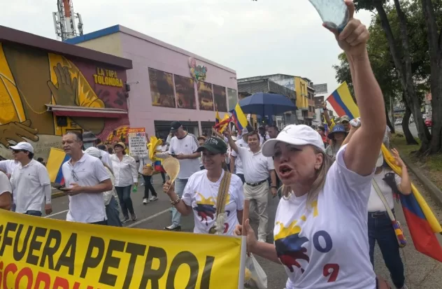 They warn that Petro seeks to stigmatize those who protest against his government
