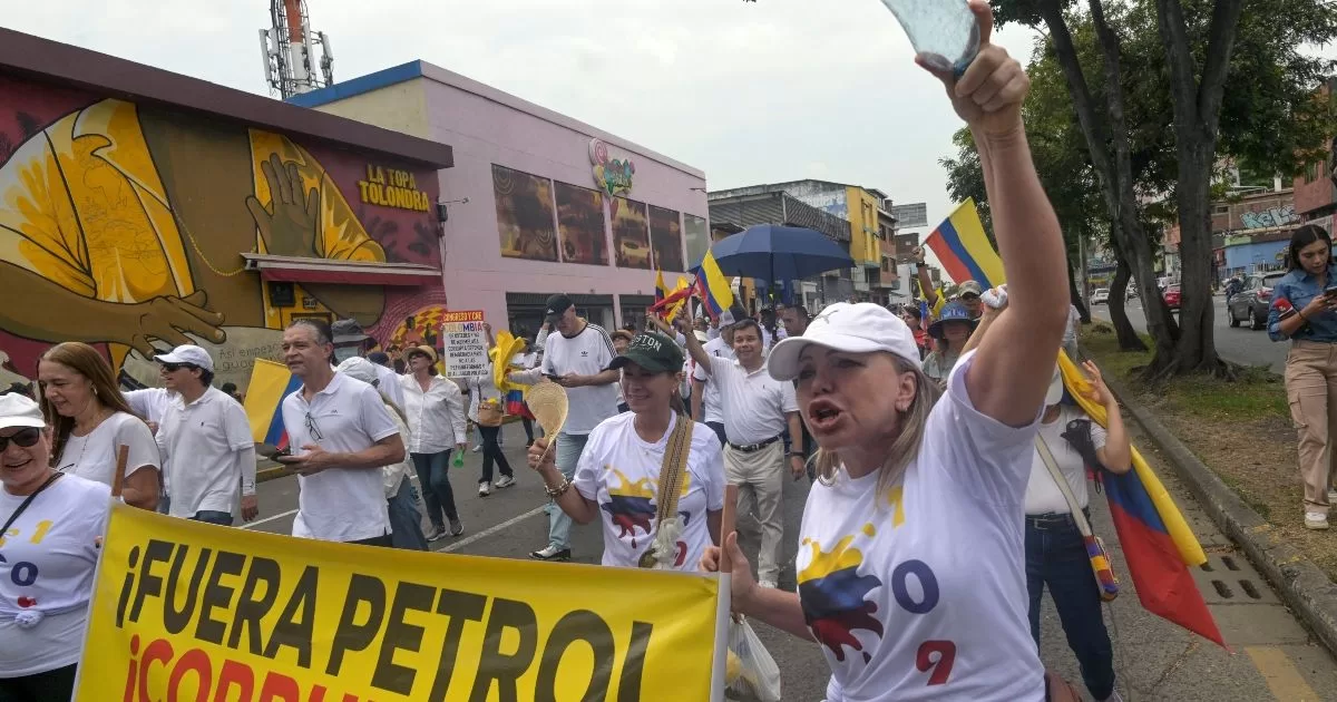 They warn that Petro seeks to stigmatize those who protest against his government
